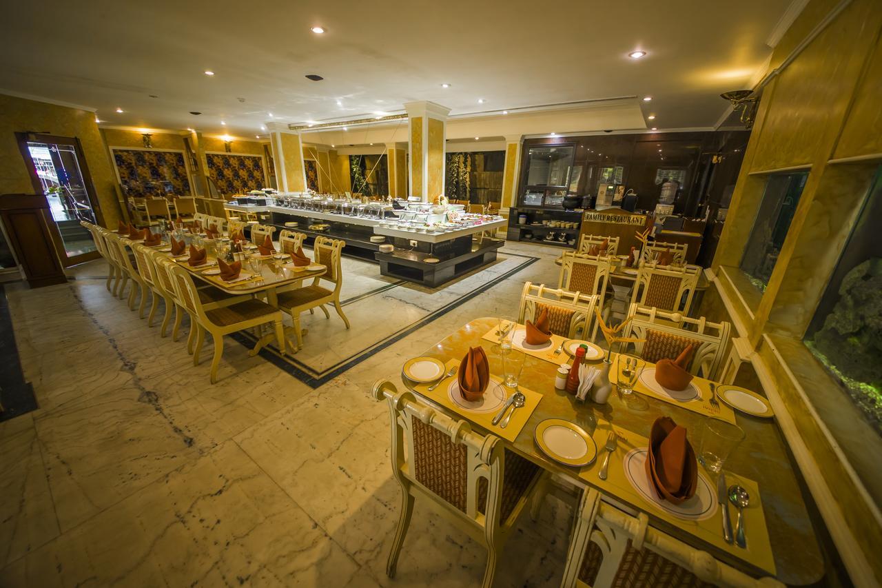 The Renai Cochin Kochi Exterior foto