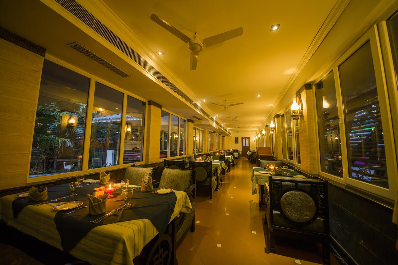 The Renai Cochin Kochi Exterior foto