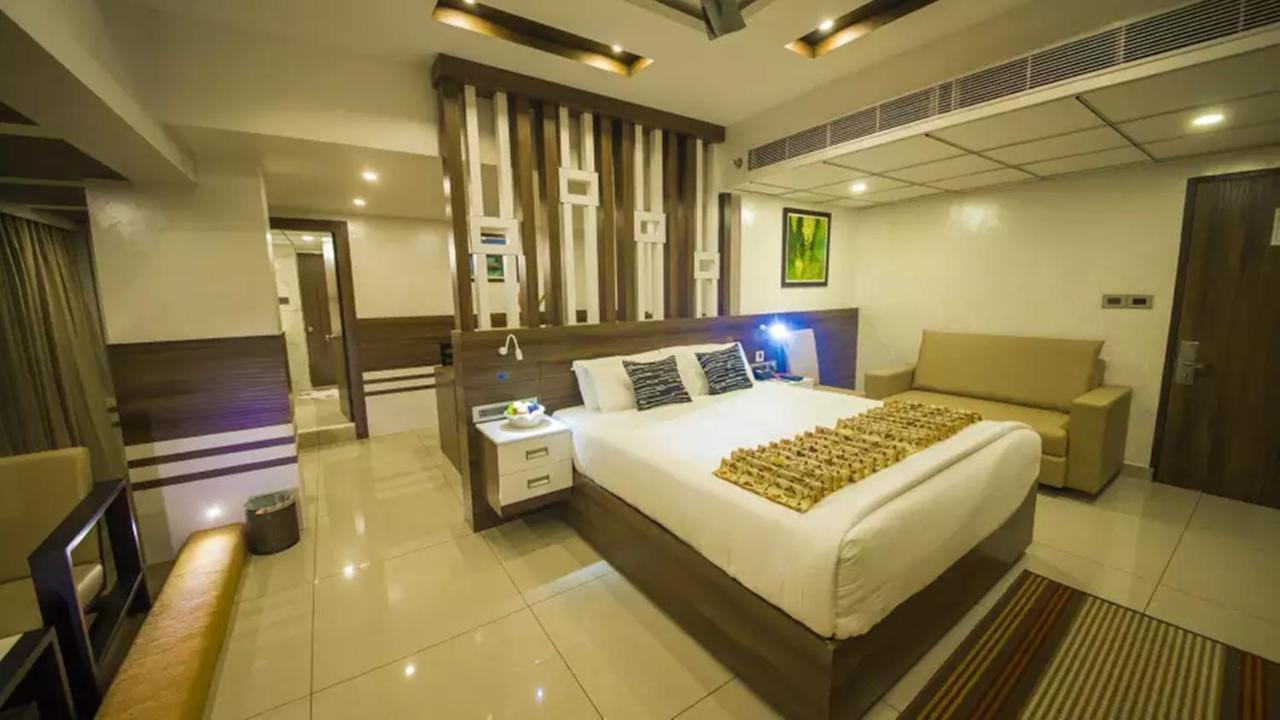 The Renai Cochin Kochi Exterior foto