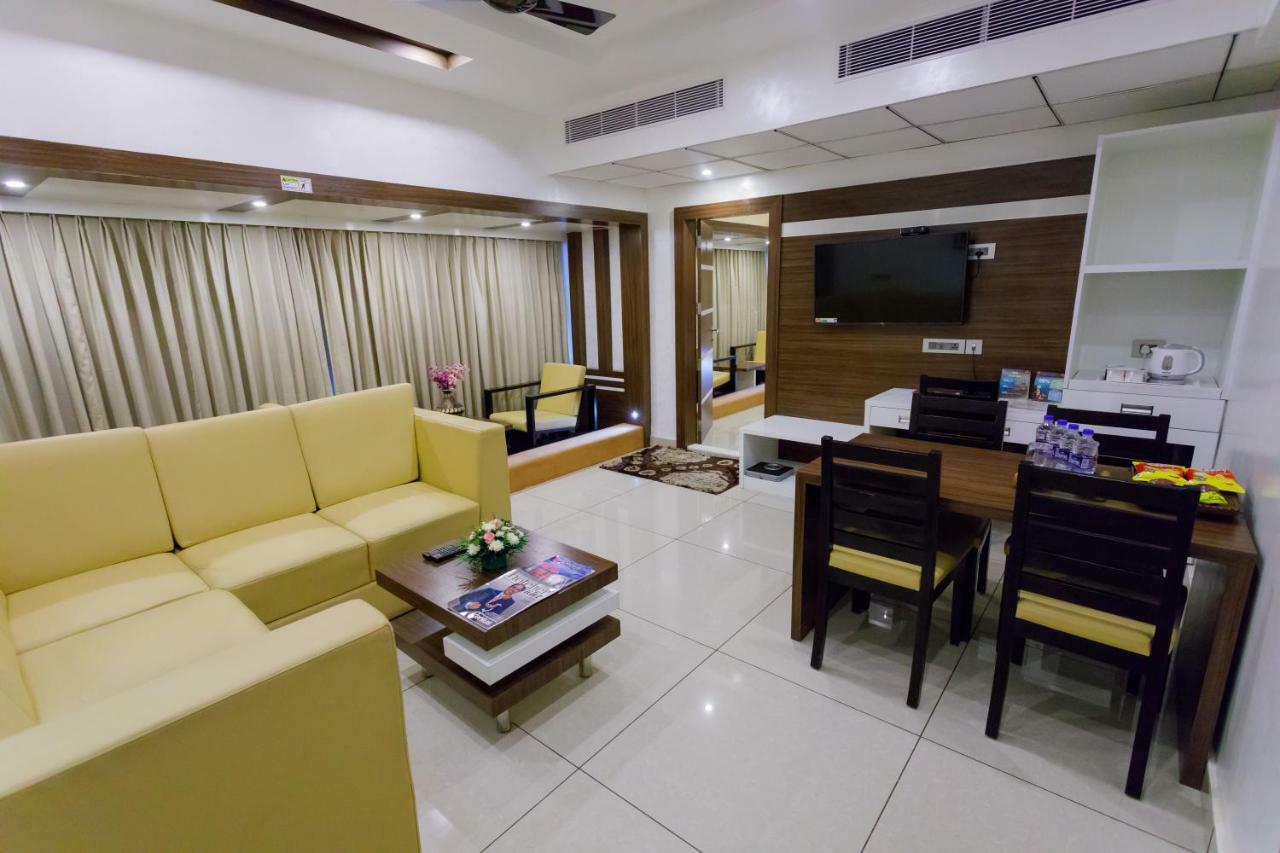 The Renai Cochin Kochi Exterior foto