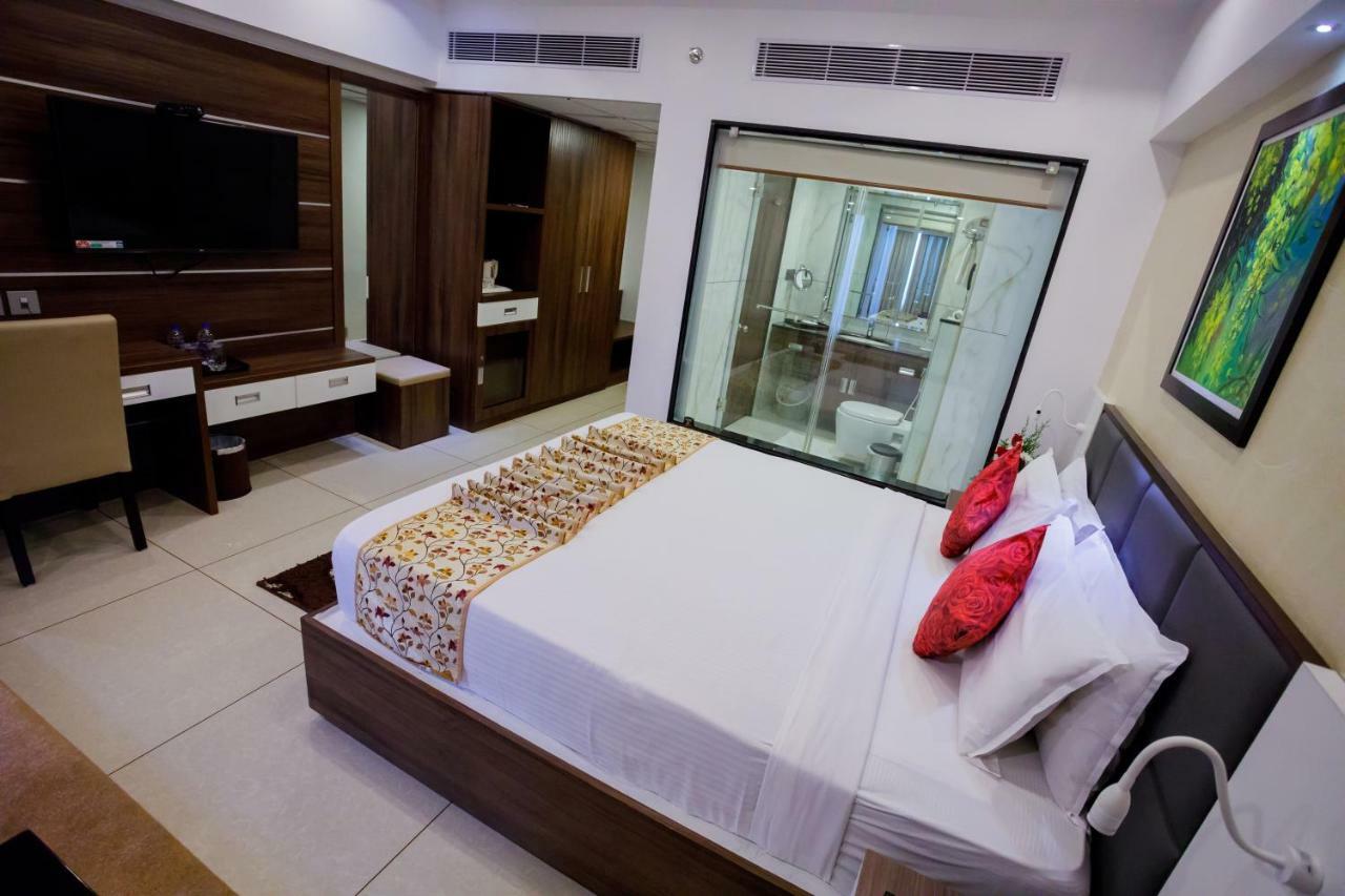 The Renai Cochin Kochi Exterior foto