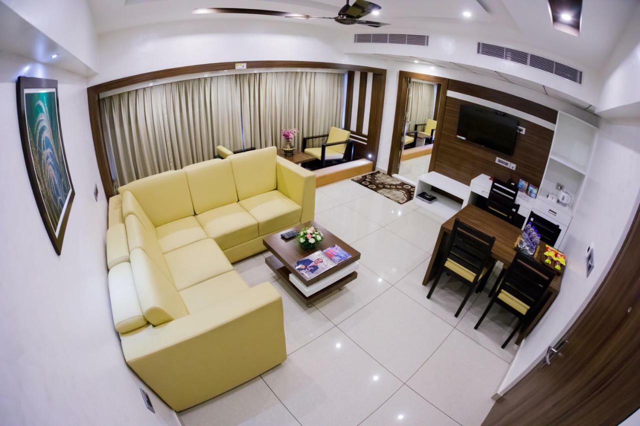 The Renai Cochin Kochi Exterior foto